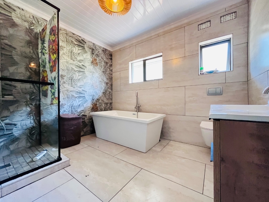 3 Bedroom Property for Sale in Haven Hills Eastern Cape
